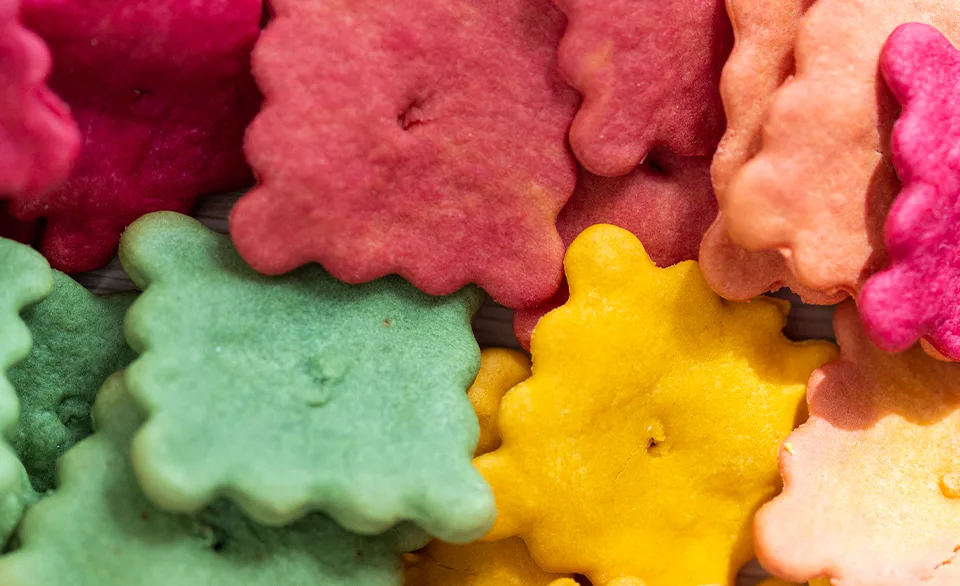 colored crackers